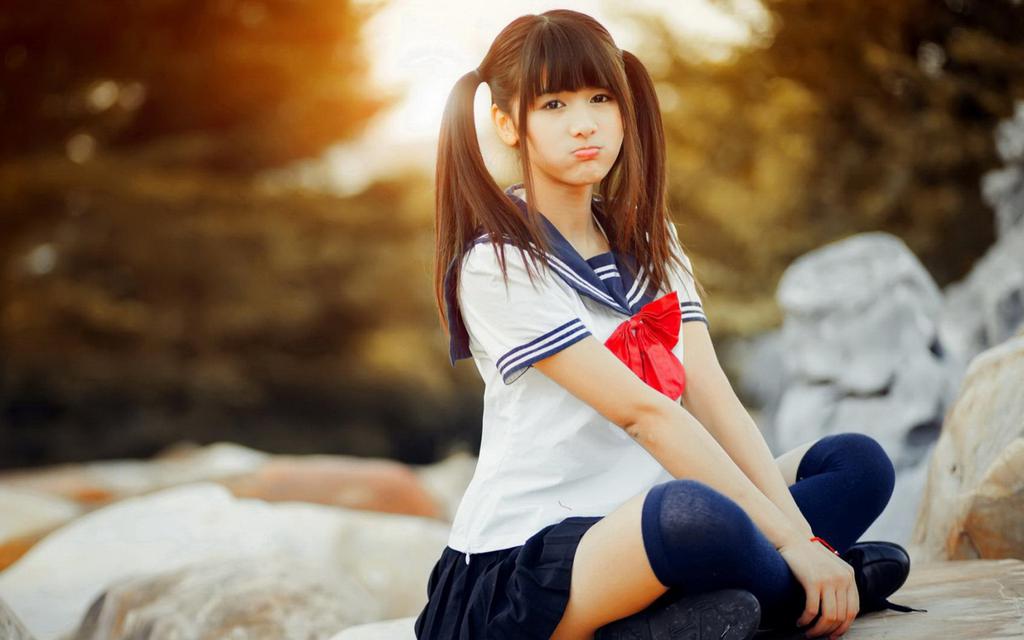 清纯校园制服美女