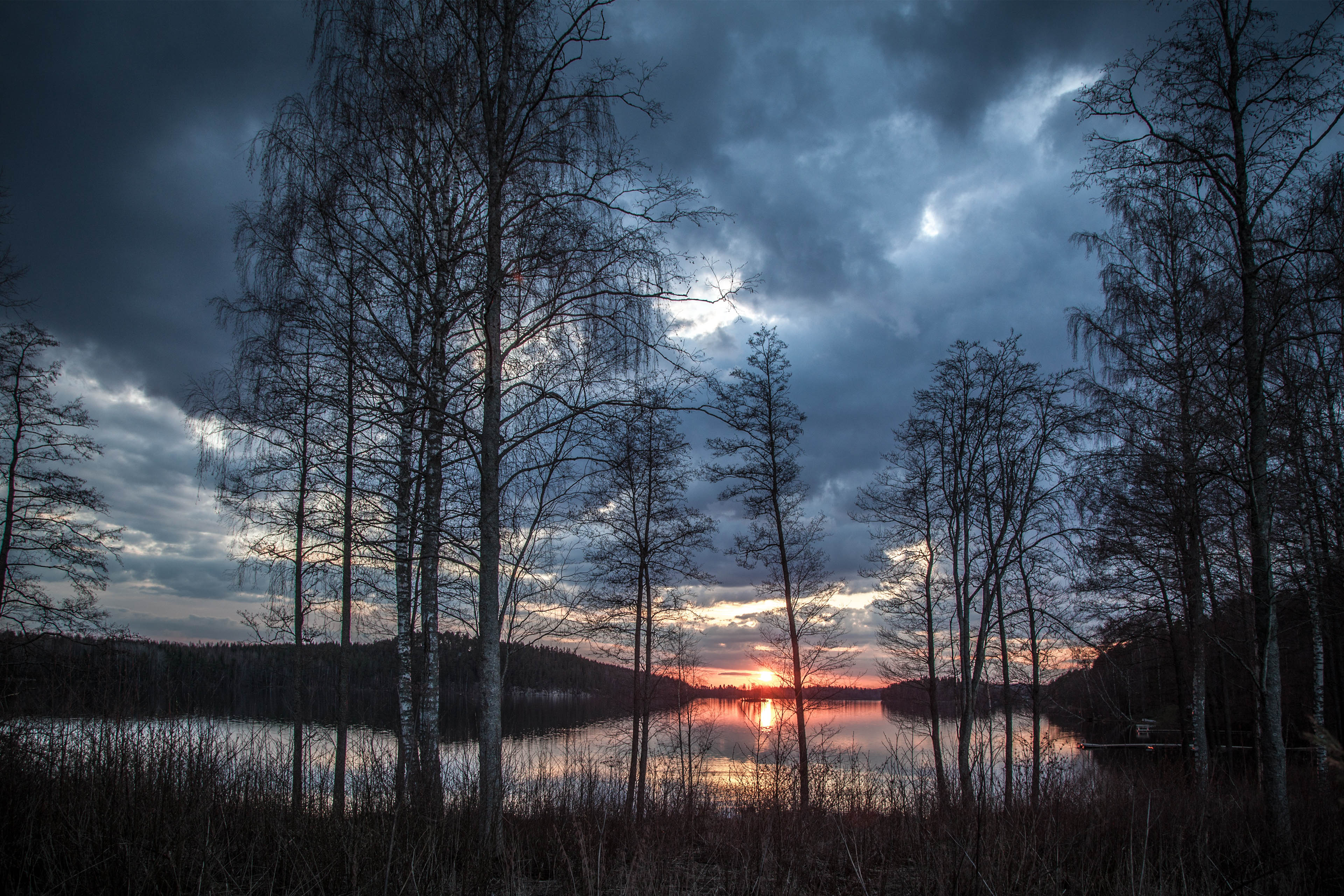 的天空 > || 更新时间:2017-03-18 颜色分 黑色 关键词:  夜景 风景