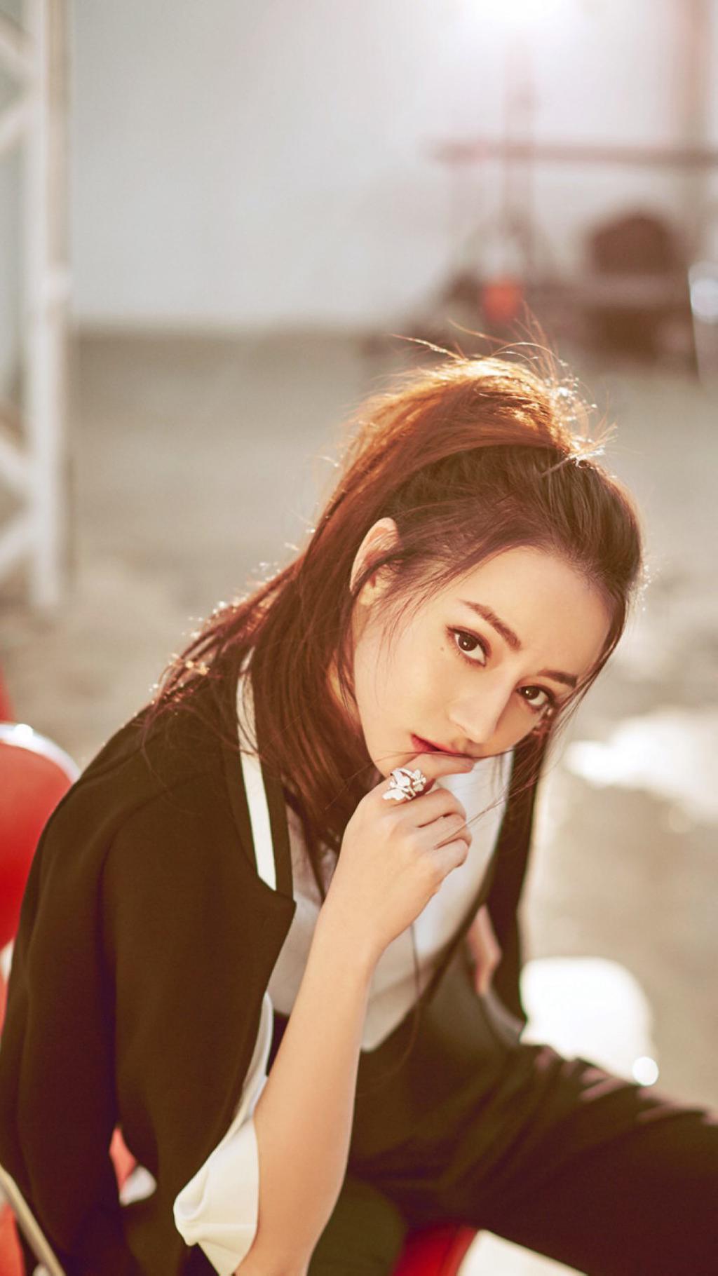 迪丽热巴个性写真