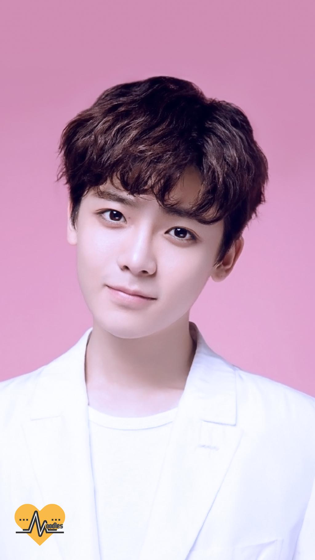 侯明昊活力写真