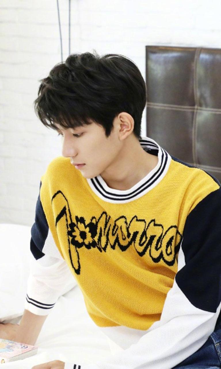 王源文艺帅气写真