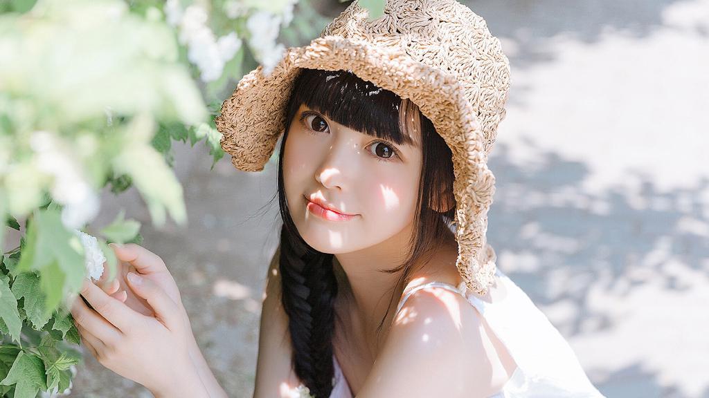 少女夏日白裙唯美写真