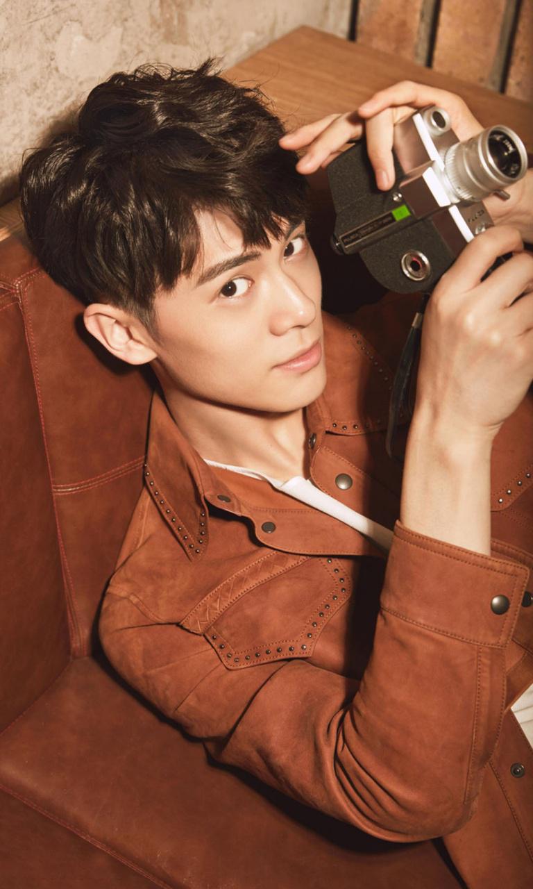 梁译木最新时尚写真