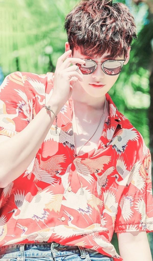 韩国欧巴李钟硕夏日写真