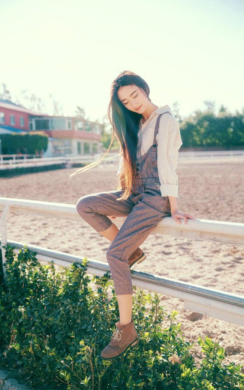 治愈系阳光美女牧场养眼写真