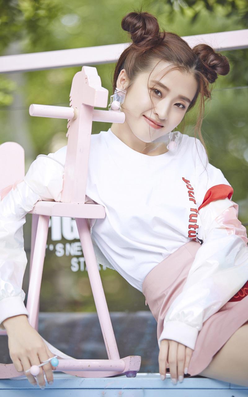 楚乔传仲羽李若嘉甜美养眼写真