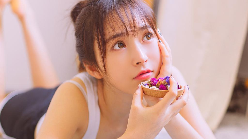 清新性感美女吊带写真