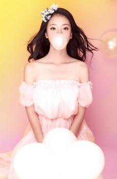 甜美小花赖雨濛时尚写真