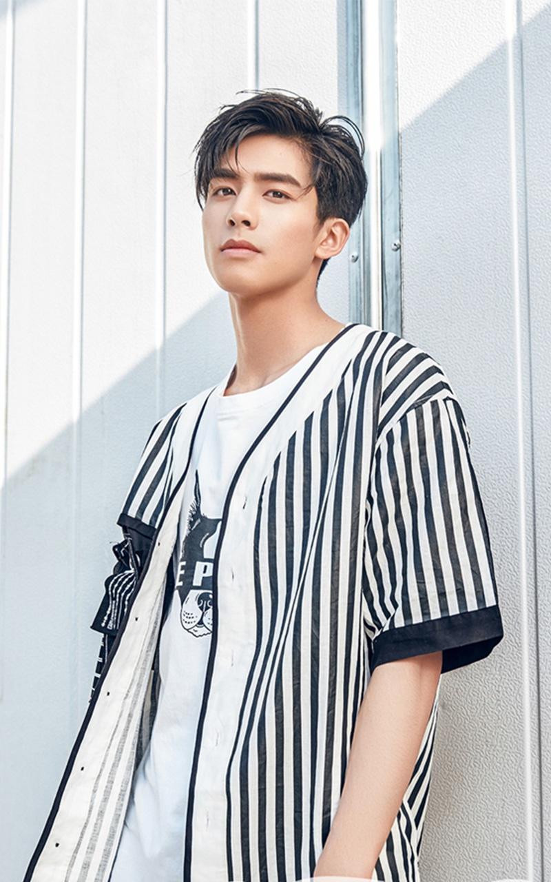 宋威龙运动阳光型男杂志封面