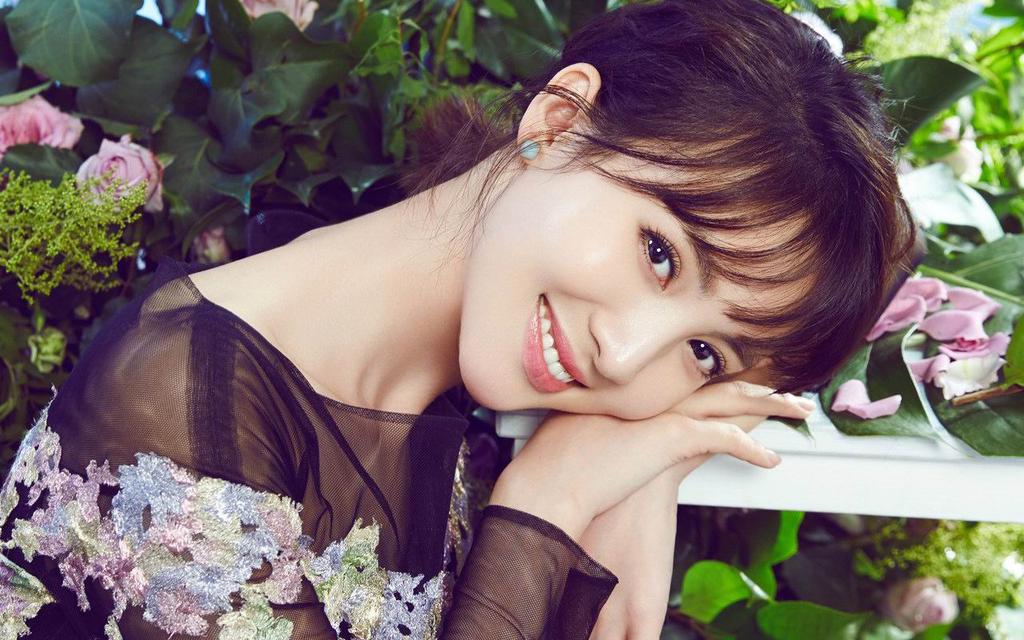 短发美女金晨甜美高清写真