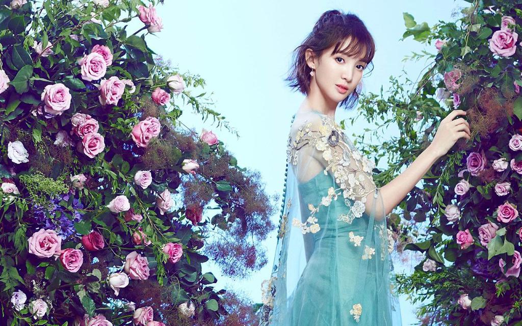 短发美女金晨甜美高清写真