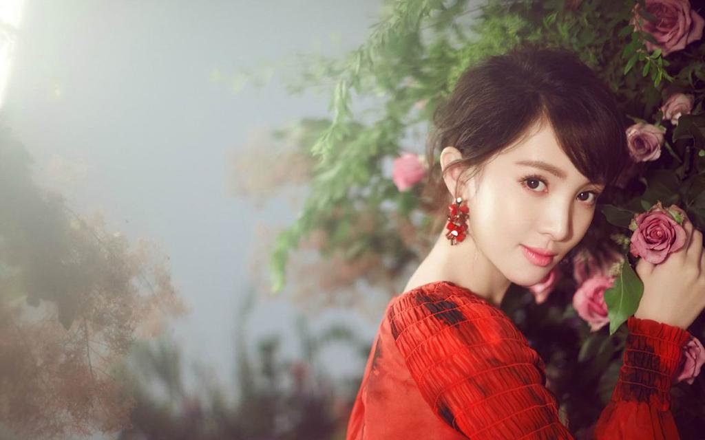 短发美女金晨甜美高清写真