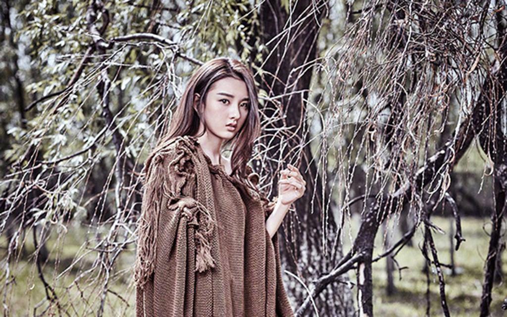 宋祖儿丛林少女唯美写真