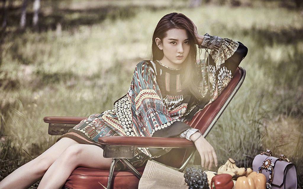 宋祖儿丛林少女唯美写真