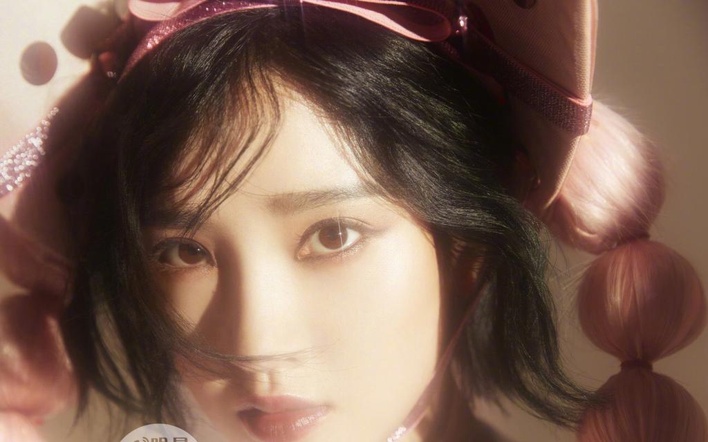 唐艺昕梦幻时尚写真