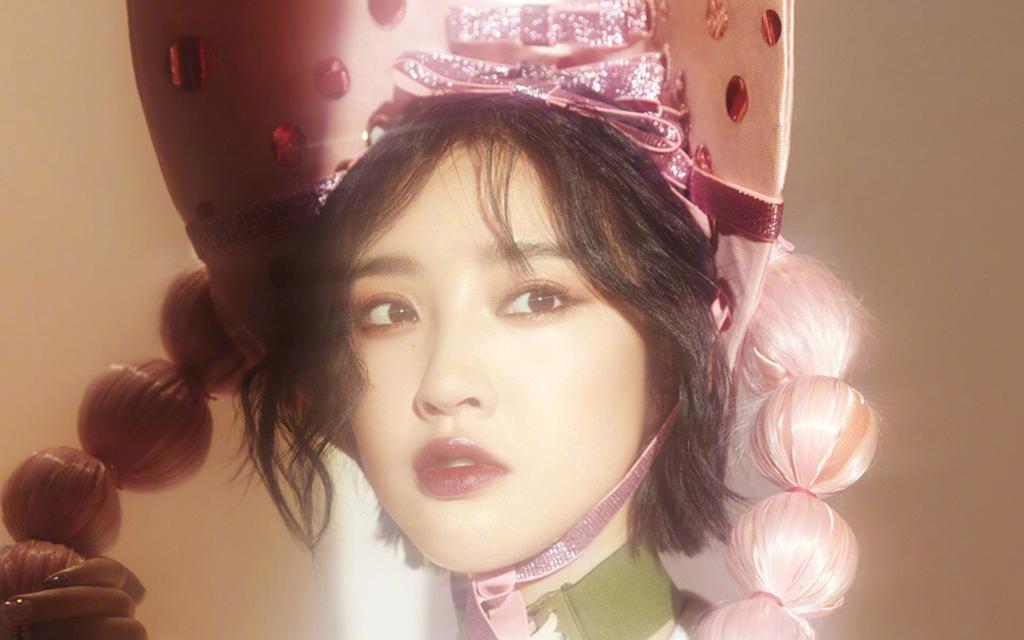 唐艺昕梦幻时尚写真