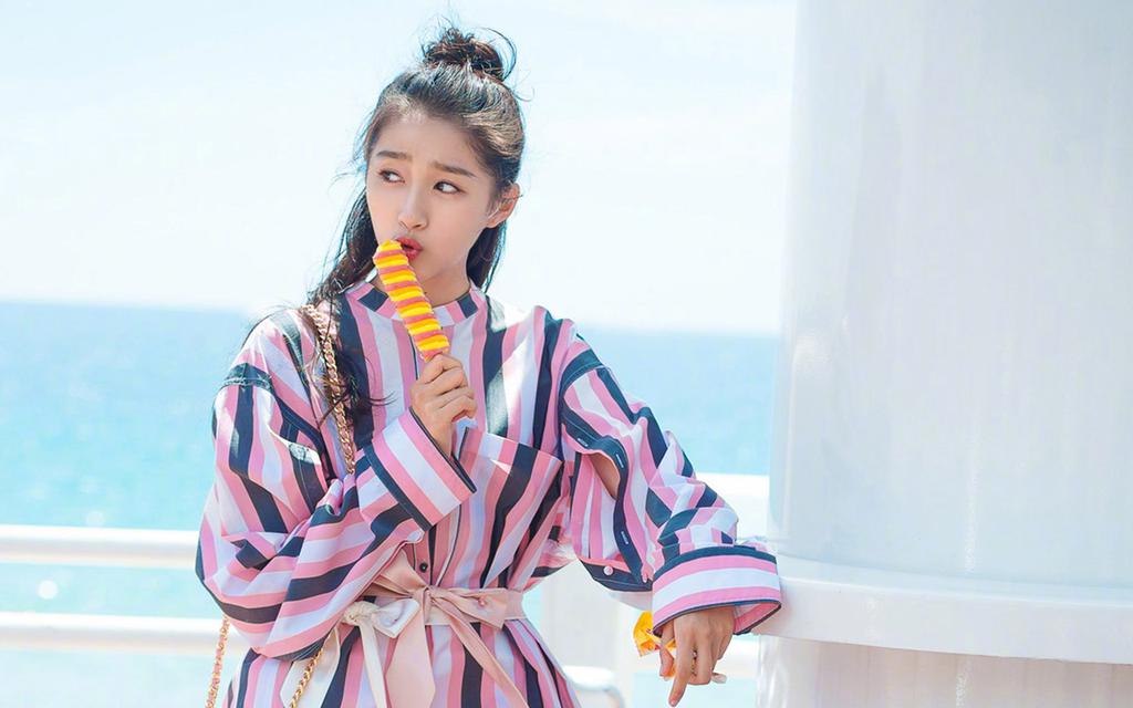 关晓彤戛纳时尚写真