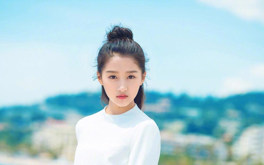 关晓彤戛纳时尚写真