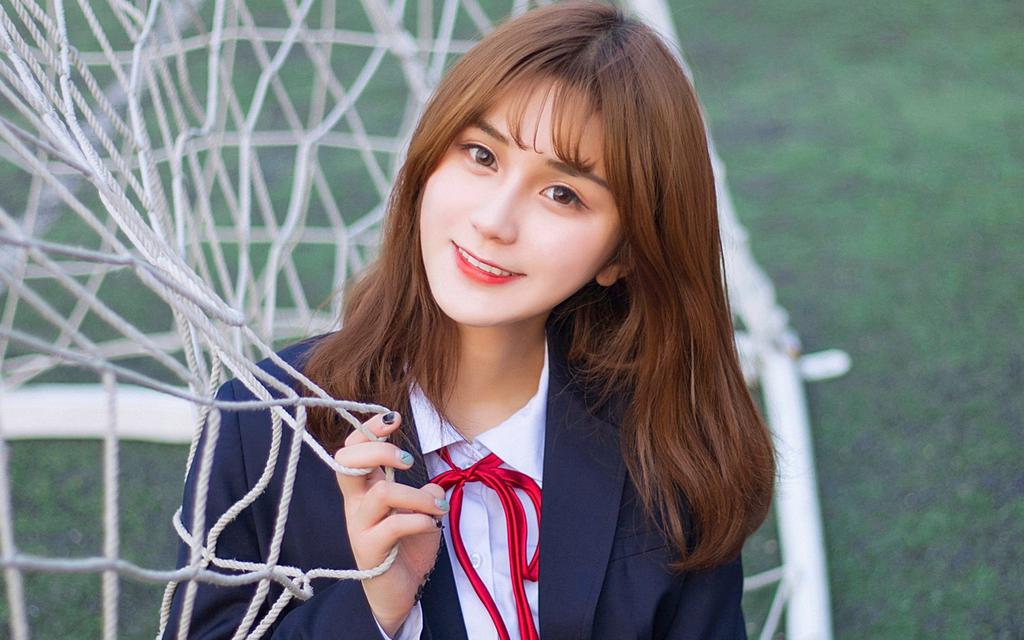 甜美少女学生制服写真