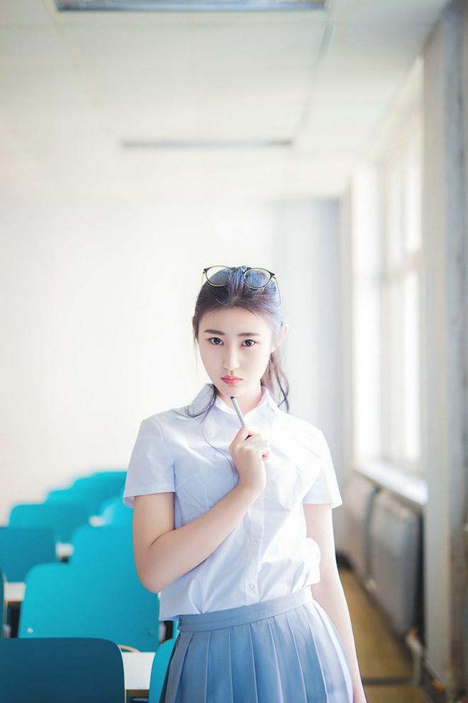 清纯美女校花唯美写真