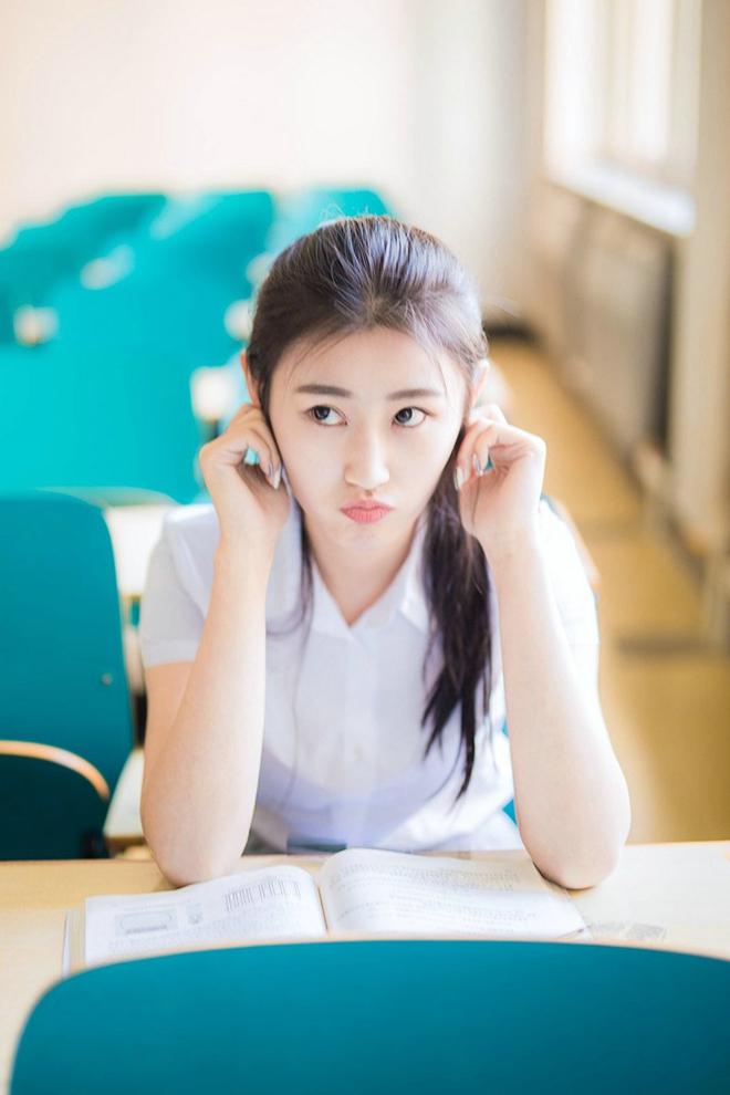 清纯美女校花唯美写真