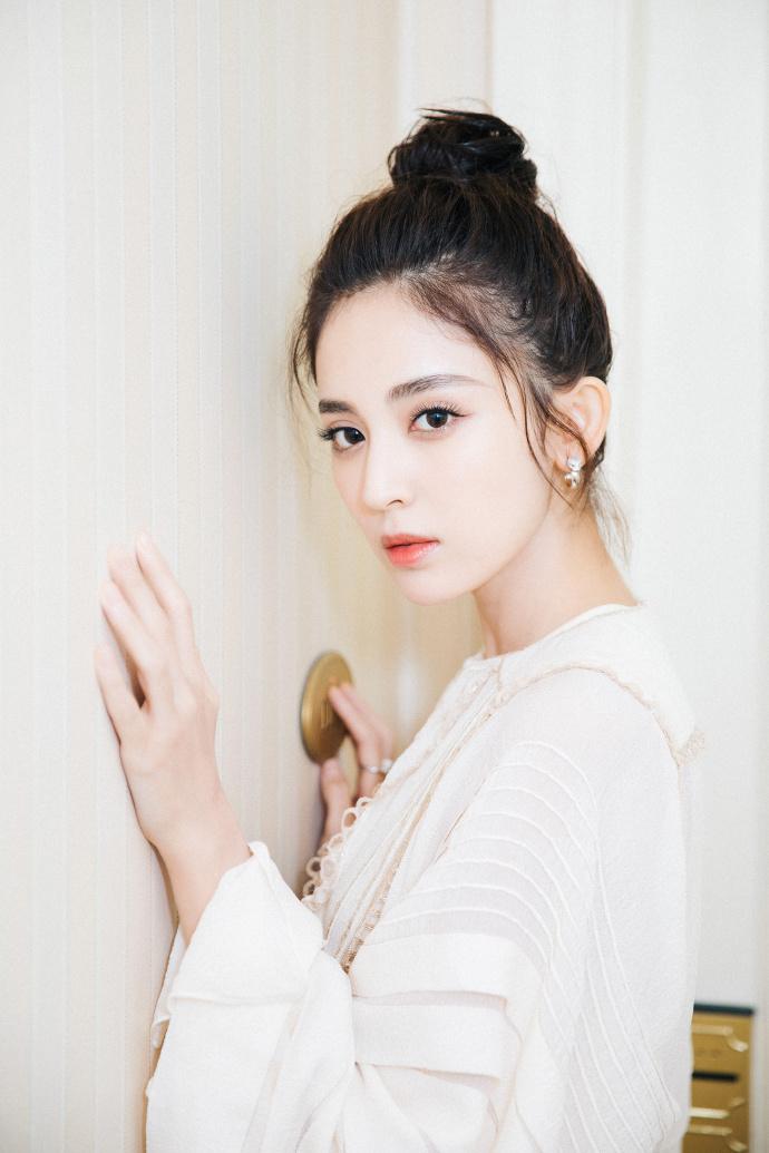 古力娜扎活动照图片