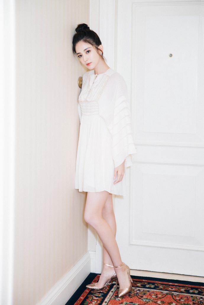 古力娜扎活动照图片