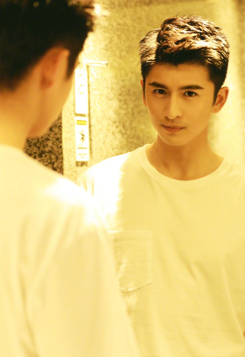 张云龙帅气高清美图