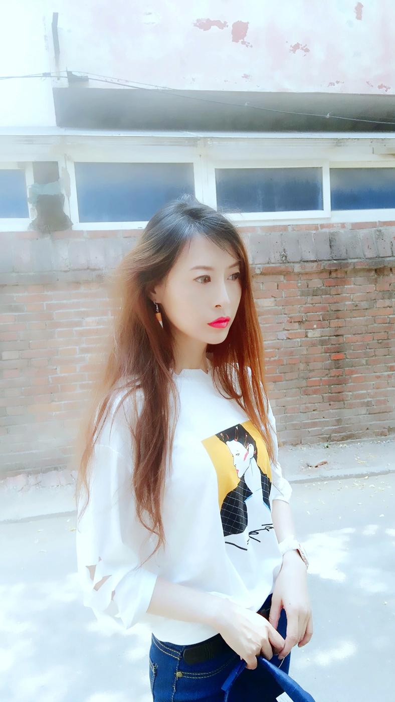 伊贞羽原宿风穿搭写真