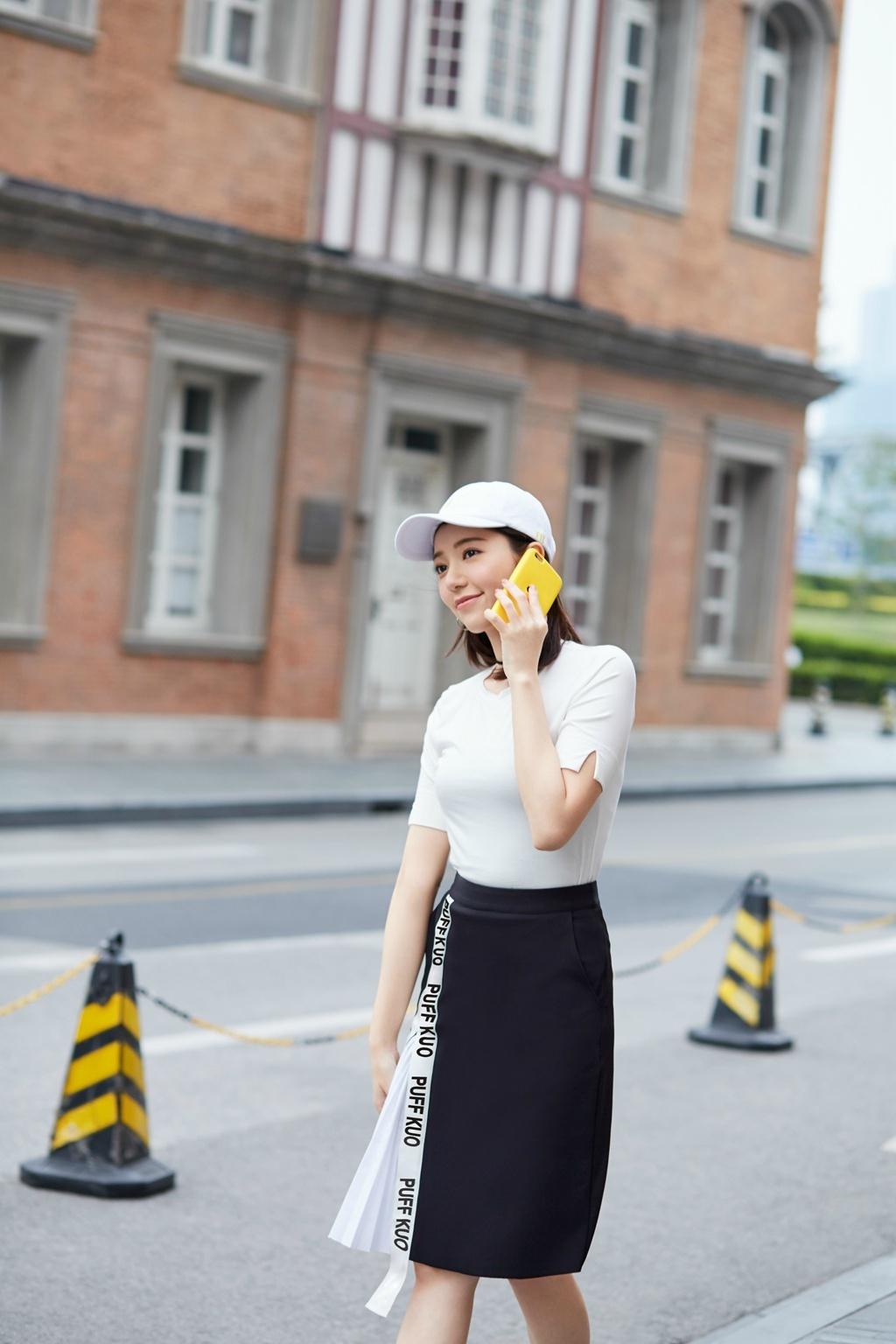 郭雪芙休闲时尚街拍写真