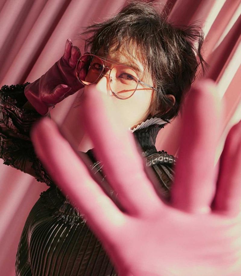 张俪最新另类时尚杂志写真