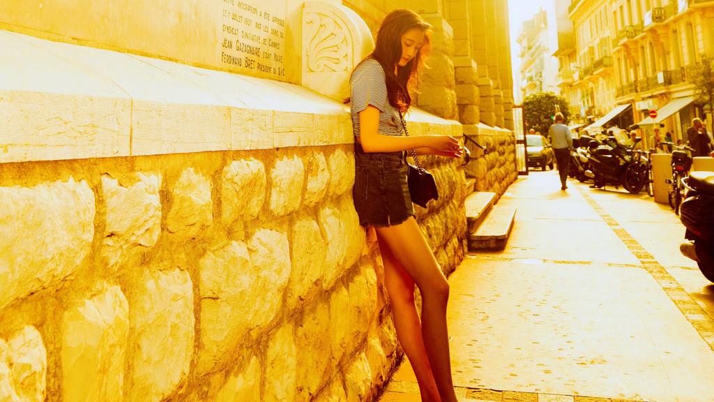 大长腿美女关晓彤清新写真