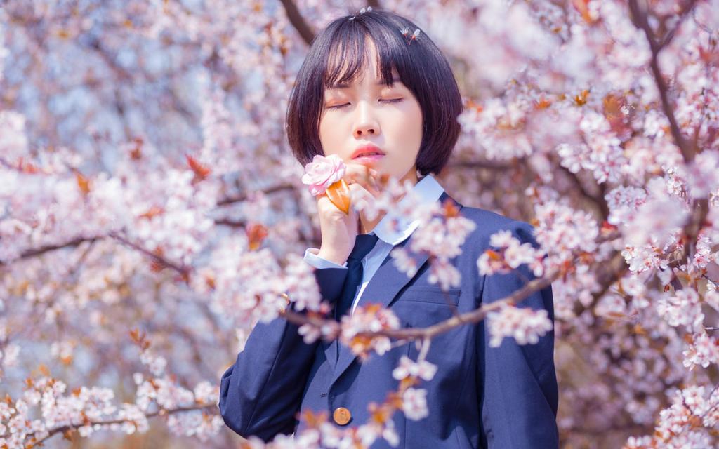 日系美女清纯甜美写真