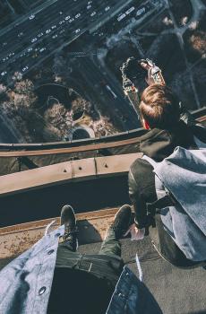 非主流脚下城市摄影-4