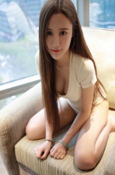 貌美肤白诱人美女私房写真-5
