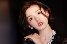 宋祖儿性感深v礼服写真