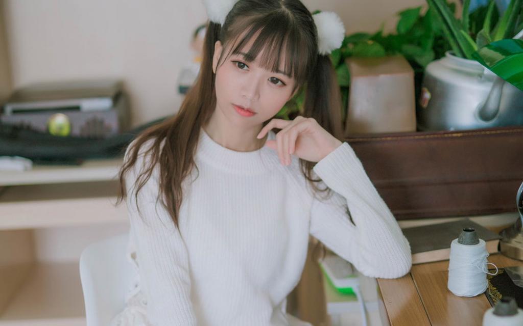 双马尾可爱美少女私房写真