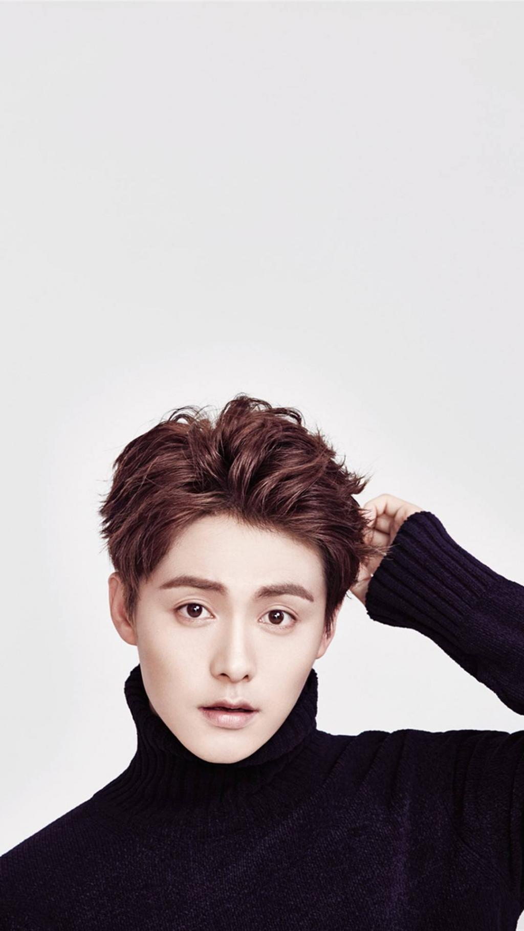 马天宇高领毛衣显禁欲系魅力