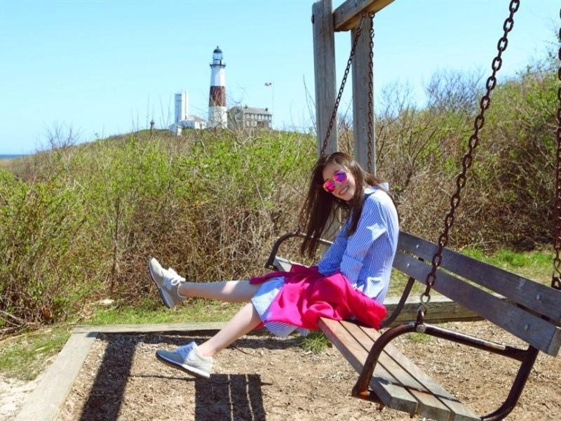 可爱模特泳装写真桌面壁纸