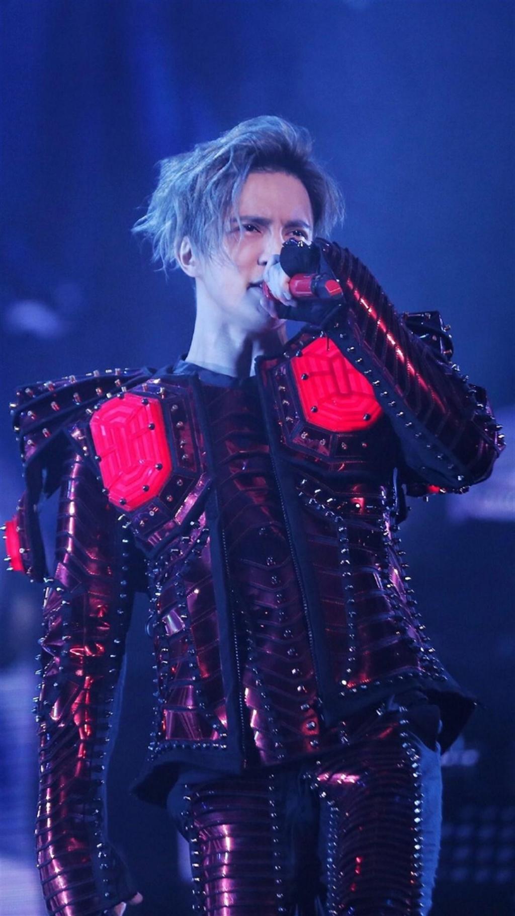 薛之谦演唱会舞台照