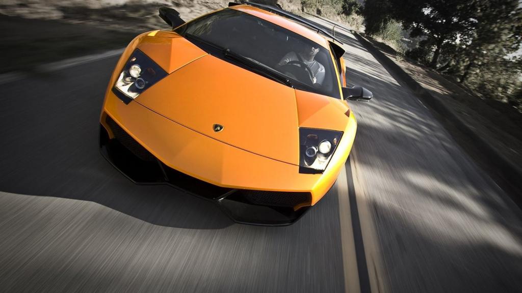 法拉利橙色跑车
