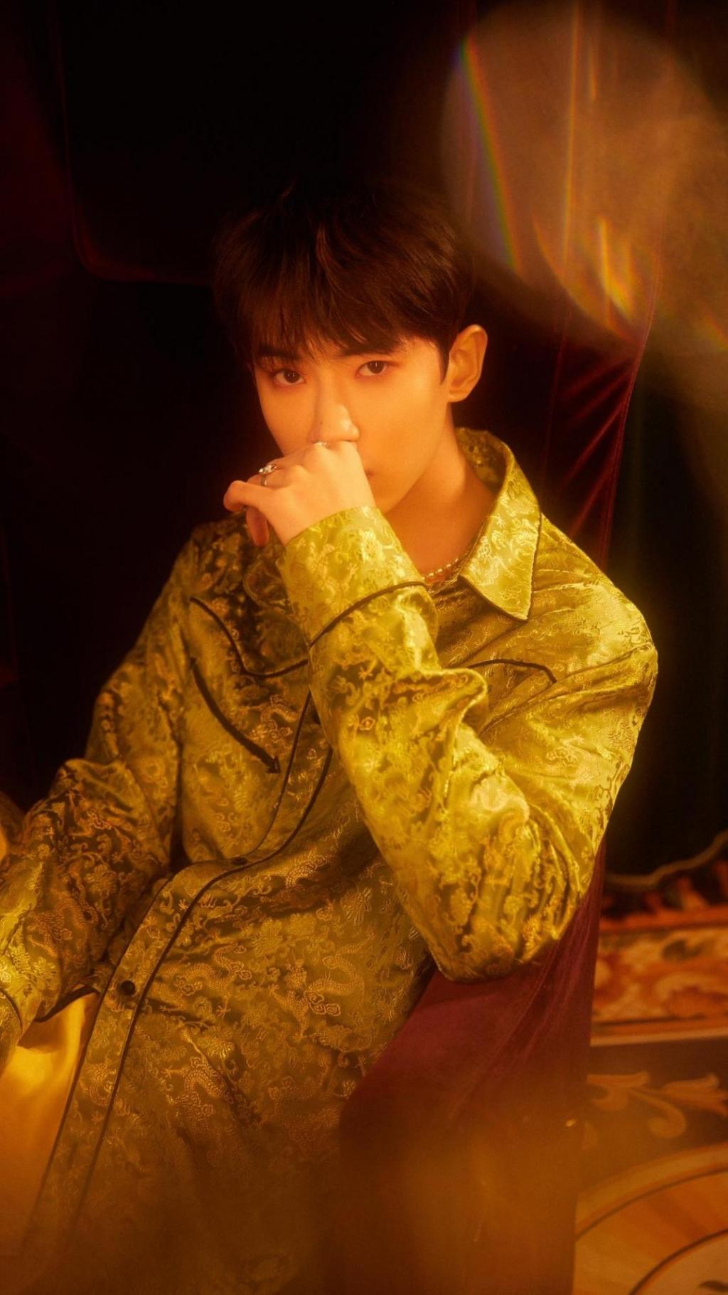 小鲜肉少年黄新淳帅气光影个人魅力写真