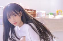 极品清纯美女白净居家私房写真