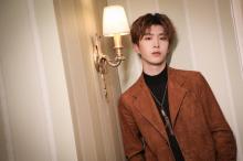 范丞丞帅气西装写真