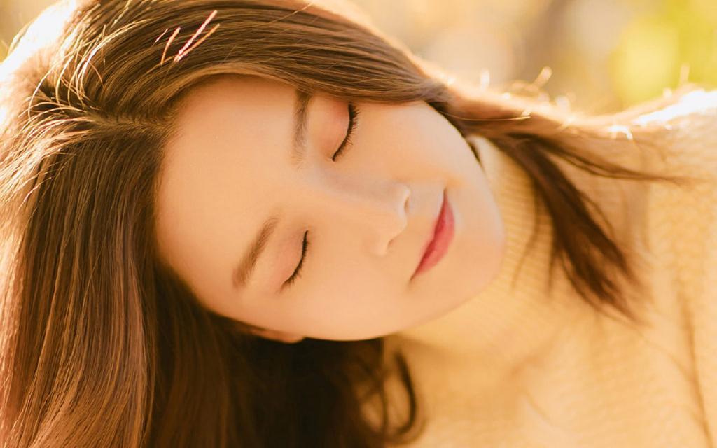 清新长发美女户外写真