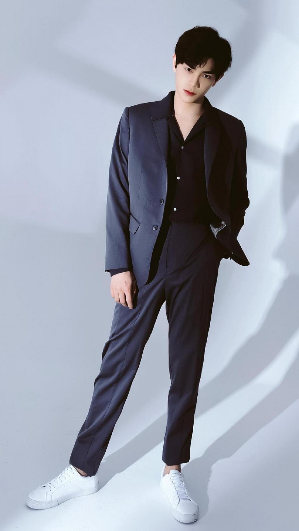 丁禹兮帅气俊朗迷人帅气西装写真