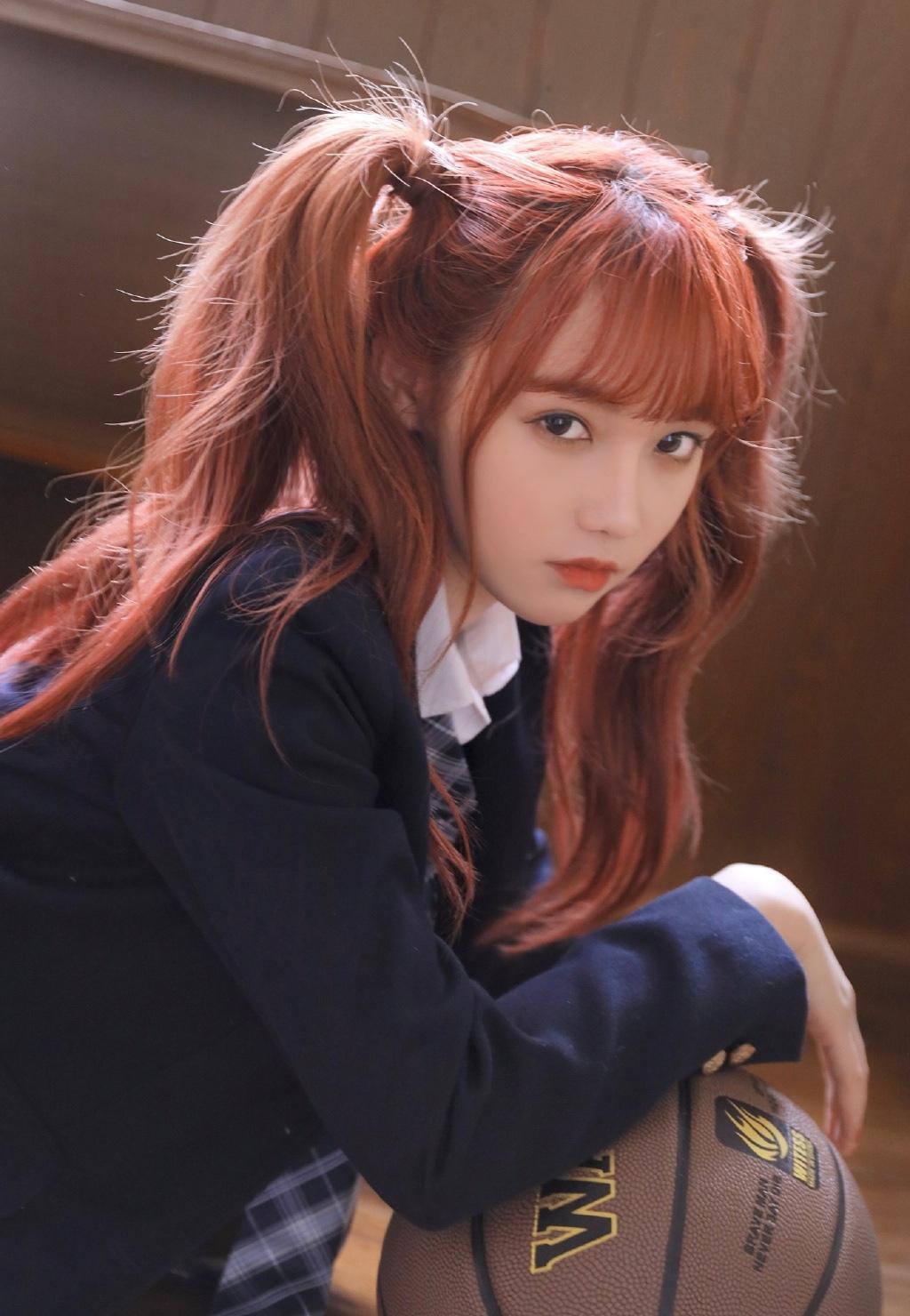 SNH48宋昕冉JK制服双马尾甜美教室写真