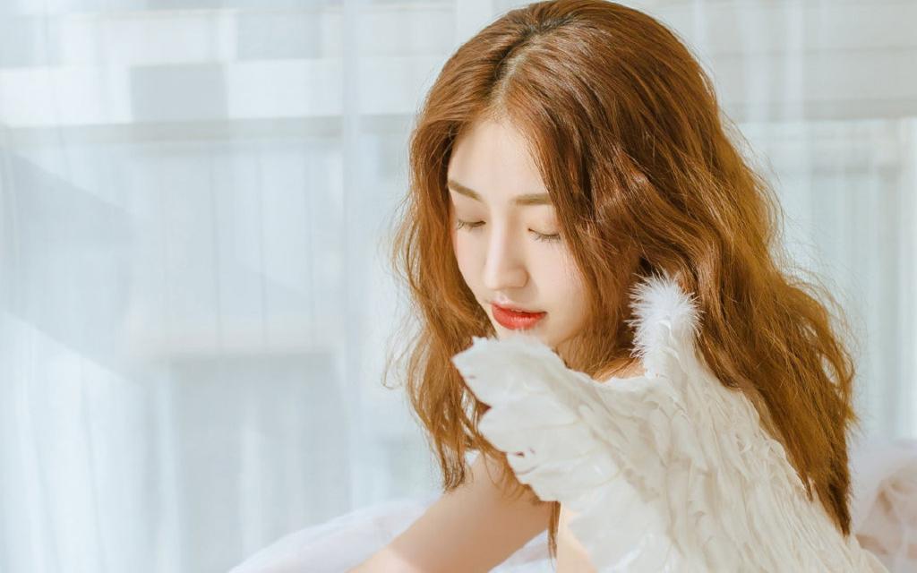 性感迷人的时尚小姐姐室内私房极品写真