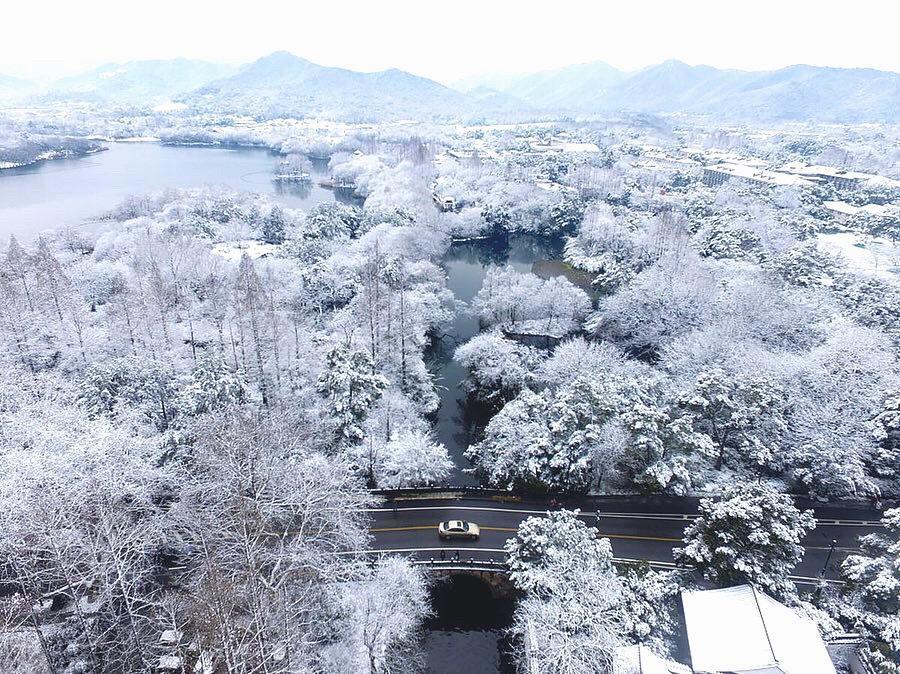 一朝江南雪,半梦醉人间