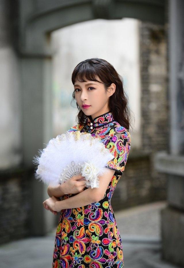 《青春有你2》训练生旗袍造型来啦